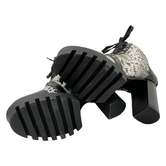 WILD DIVA Lounge Lace Up Boots Snake Print & Black Heeled All Man Made Size 6 - Picture 2 of 5